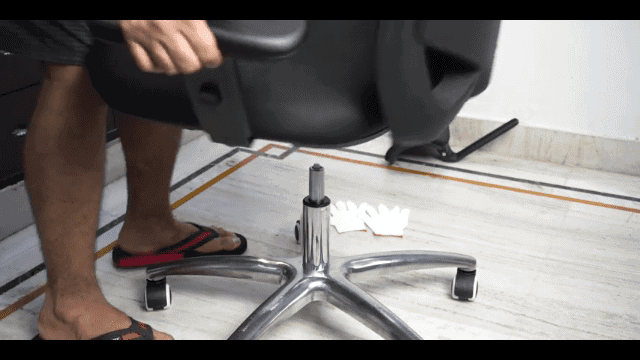 view of sihoo m18 fixing seat over base