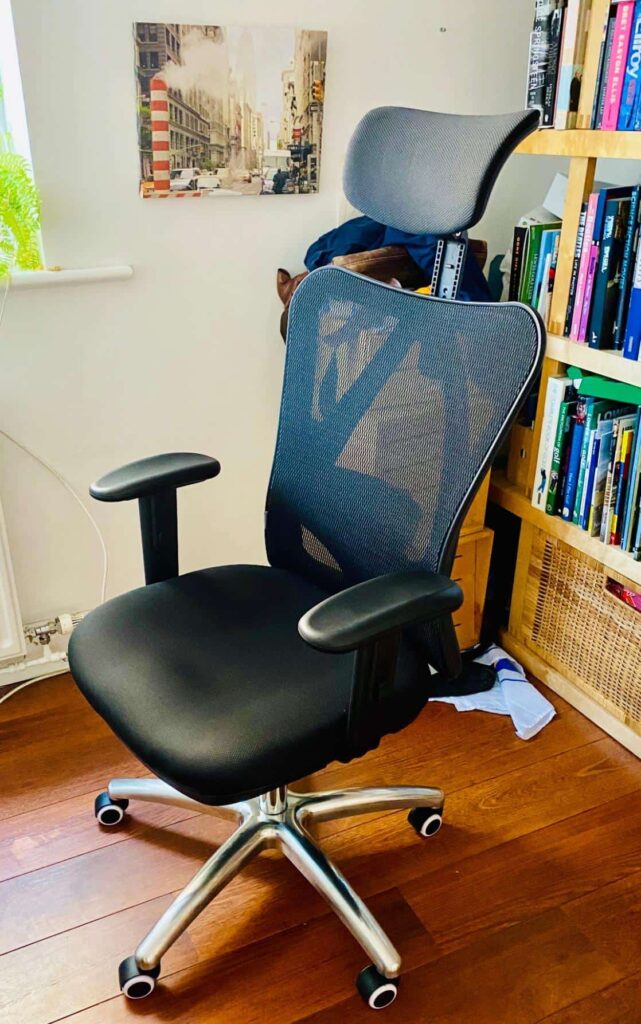 view of sihoo m18 office chair material and comfortability